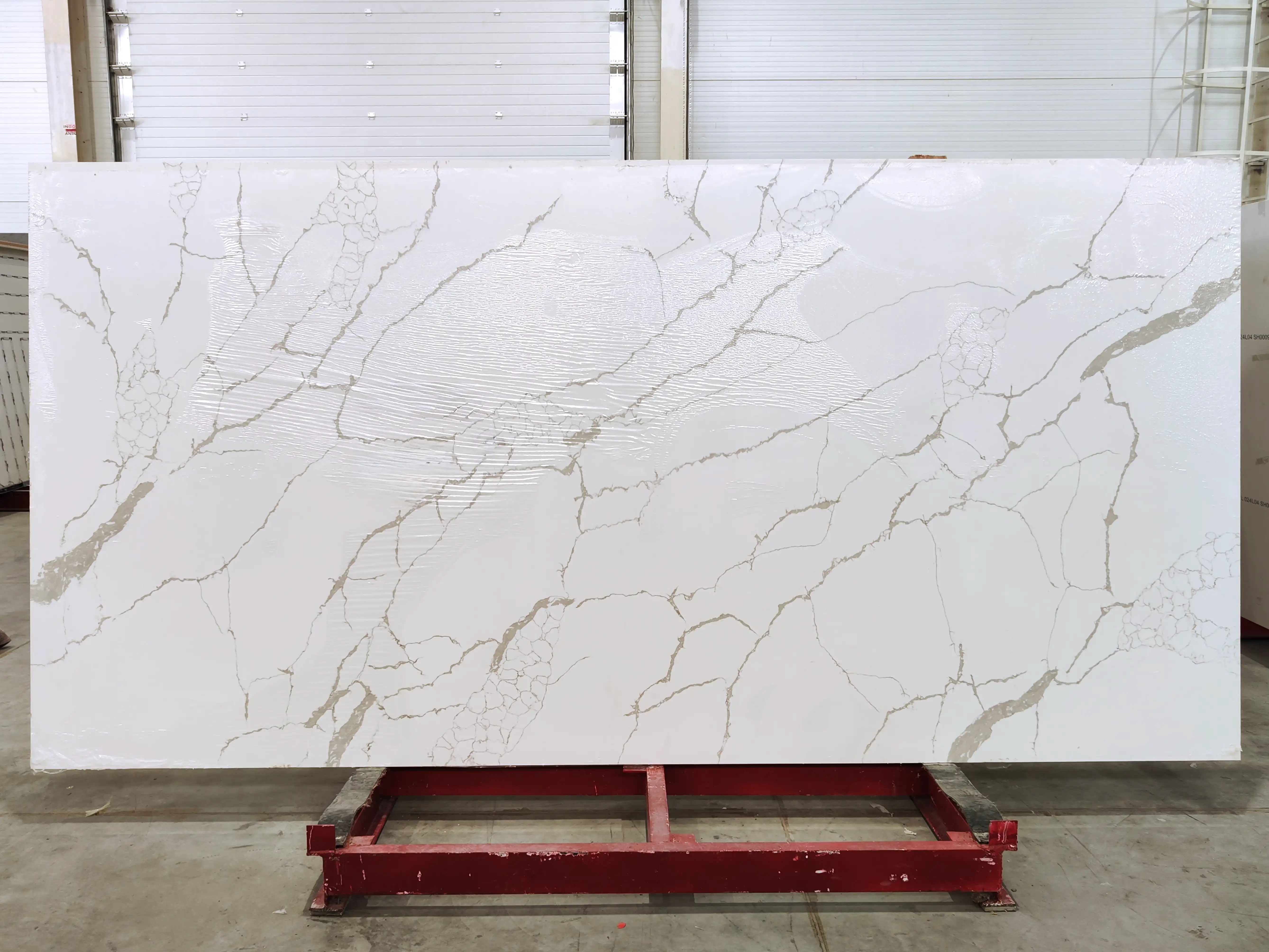 CALACATTA TREE полированный 3200x1600x20 мм, код 28548