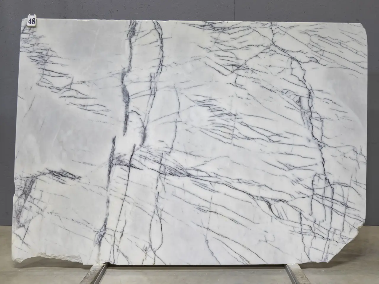 Слэб из мрамора LILAC PREMIUM полированный 2600x1850x20 мм, код 26209