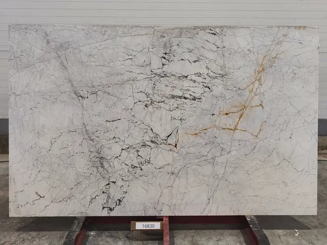 Слэб из мрамора STATUARIO полированный 2750x1700x20 мм, код 16830