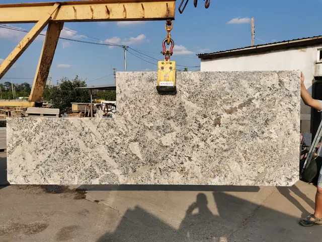 Полоса из гранита ALASKA WHITE 3200x700x20 мм, код 17729