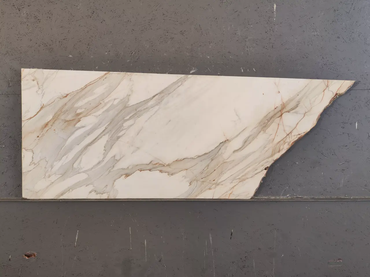 Полоса из мрамора ARABESCATO GOLD полированный 1100x600x20 мм, код 13819