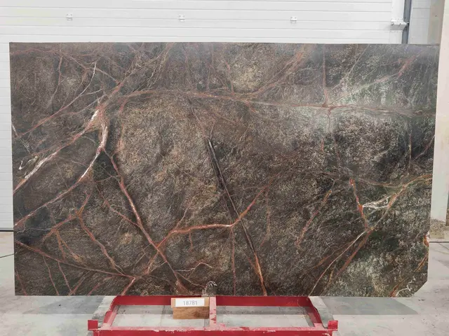 Слэб из мрамора BIDASAR GREEN полированный 3020x1820x30 мм, код 18781