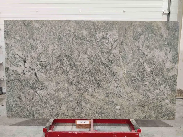 Слэб из гранита COSTA SMERALDA полированный 3190x1840x20 мм, код 24945