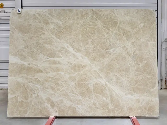 Слэб из мрамора EMPERADOR LIGHT полированный 2760x1170x20 мм, код 25776