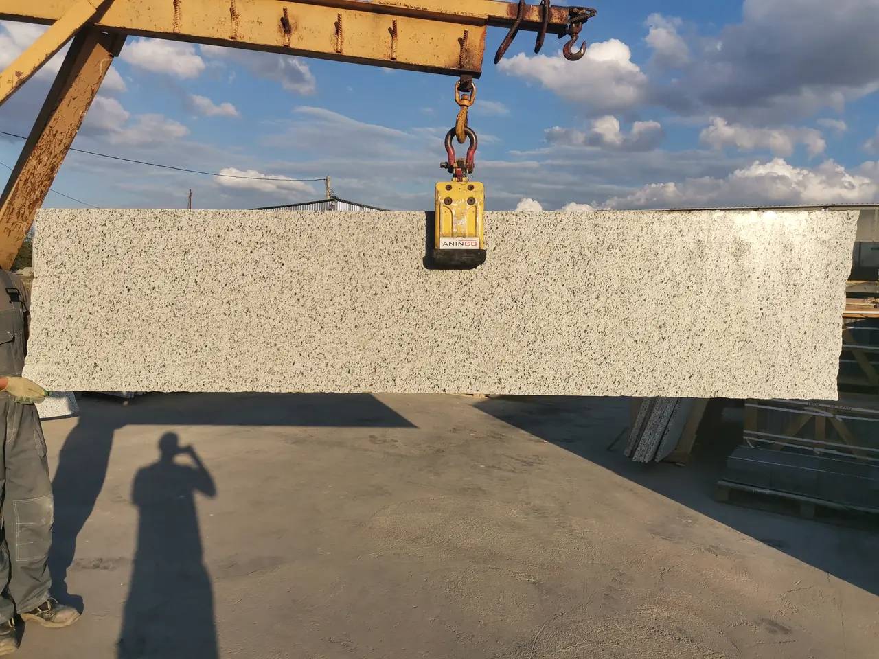 Полоса из гранита BELLA WHITE NEW полированный 2850x720x30 мм, код 18517
