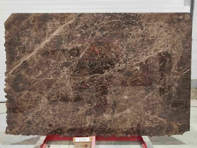 Слэб из мрамора EMPERADOR DARK полированный 2550x1700x30 мм, код 21259