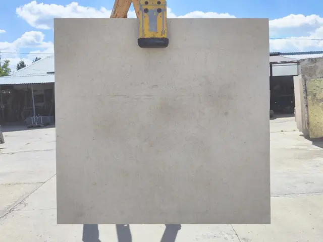 Слэб из мрамора GALALA полированный 1530x1500x20 мм, код 24237