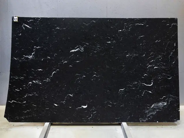 Слэб из гранита LAGUNA BLACK LEATHER 3260x2010x30 мм, код 29362