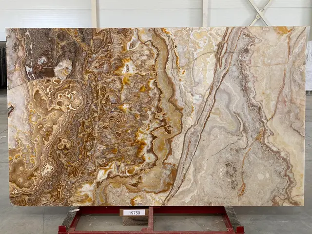 Слэб из оникса ONICE VIOLA полированный 2900x1750x20 мм, код 19750