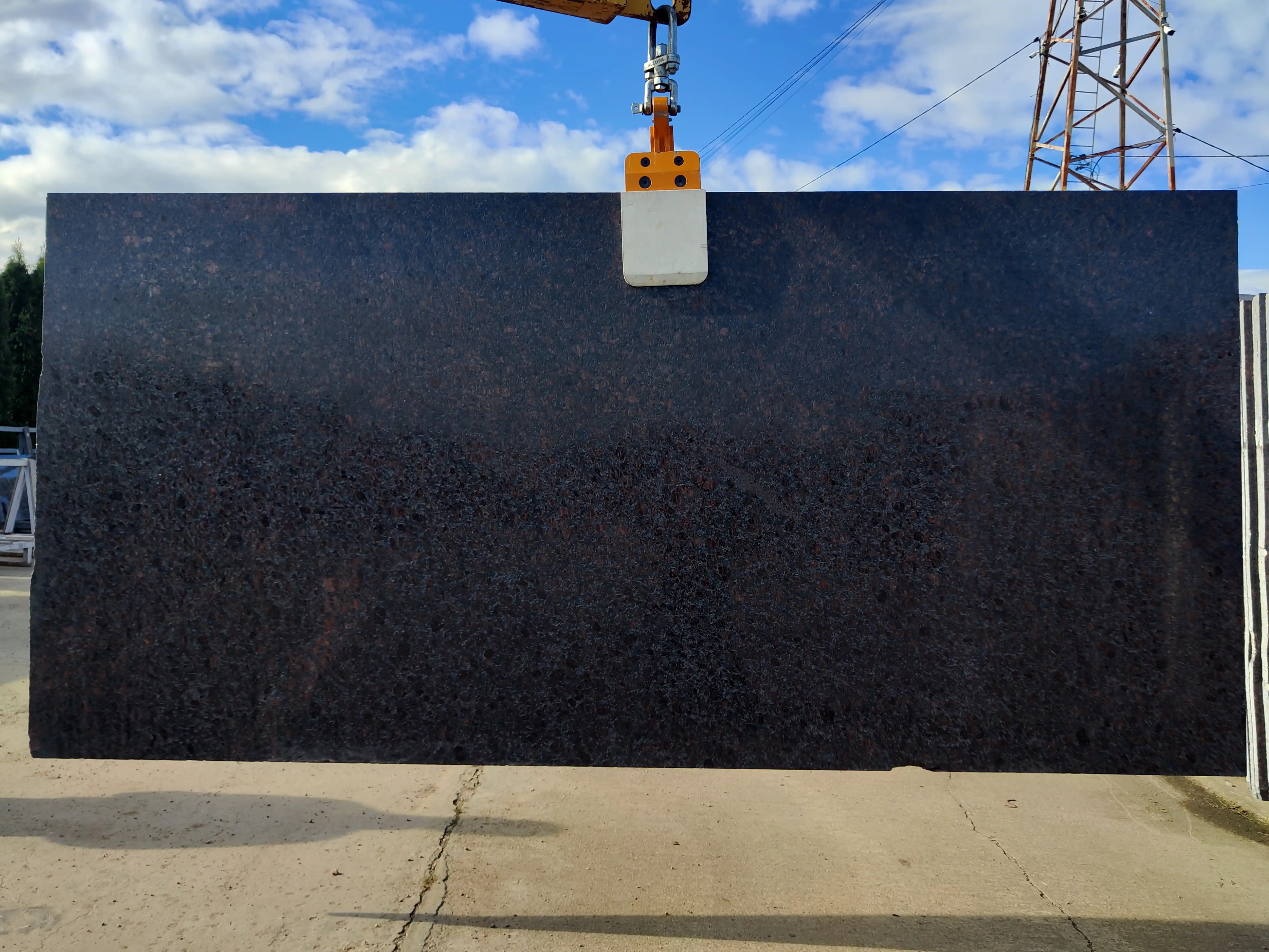 Слэб из гранита TAN BROWN LAPOTRA 3000x1430x20 мм, код 28959