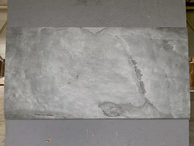 SOUTH GREY 2440x1220x2 мм, код 20792