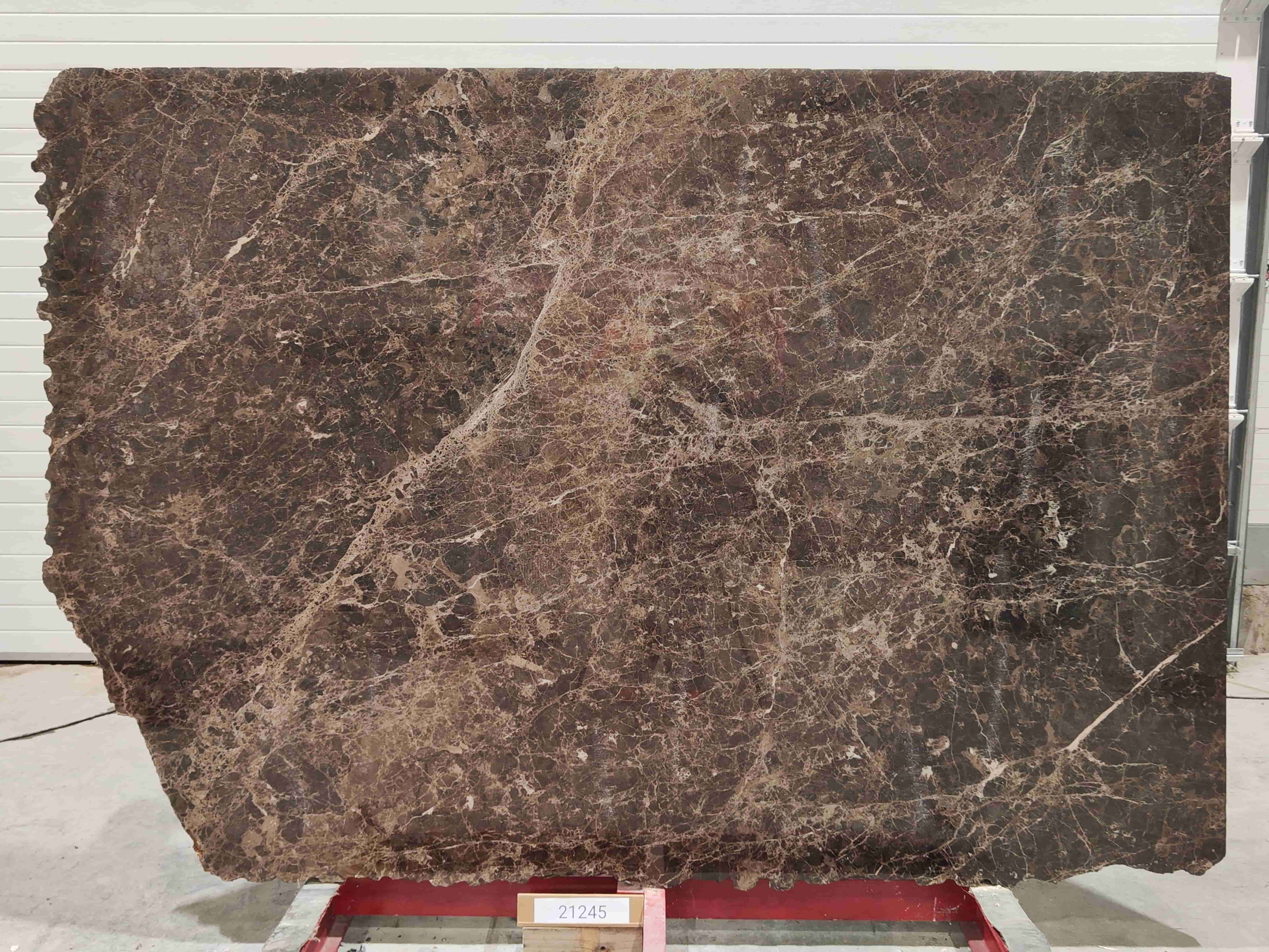 Слэб из мрамора EMPERADOR DARK полированный 2300x1800x30 мм, код 21245
