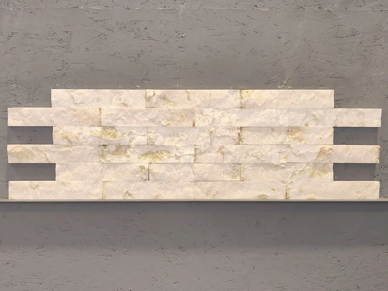 Плитка из известняка LIGHT STONE колотый 250x50x20 мм, код 26229
