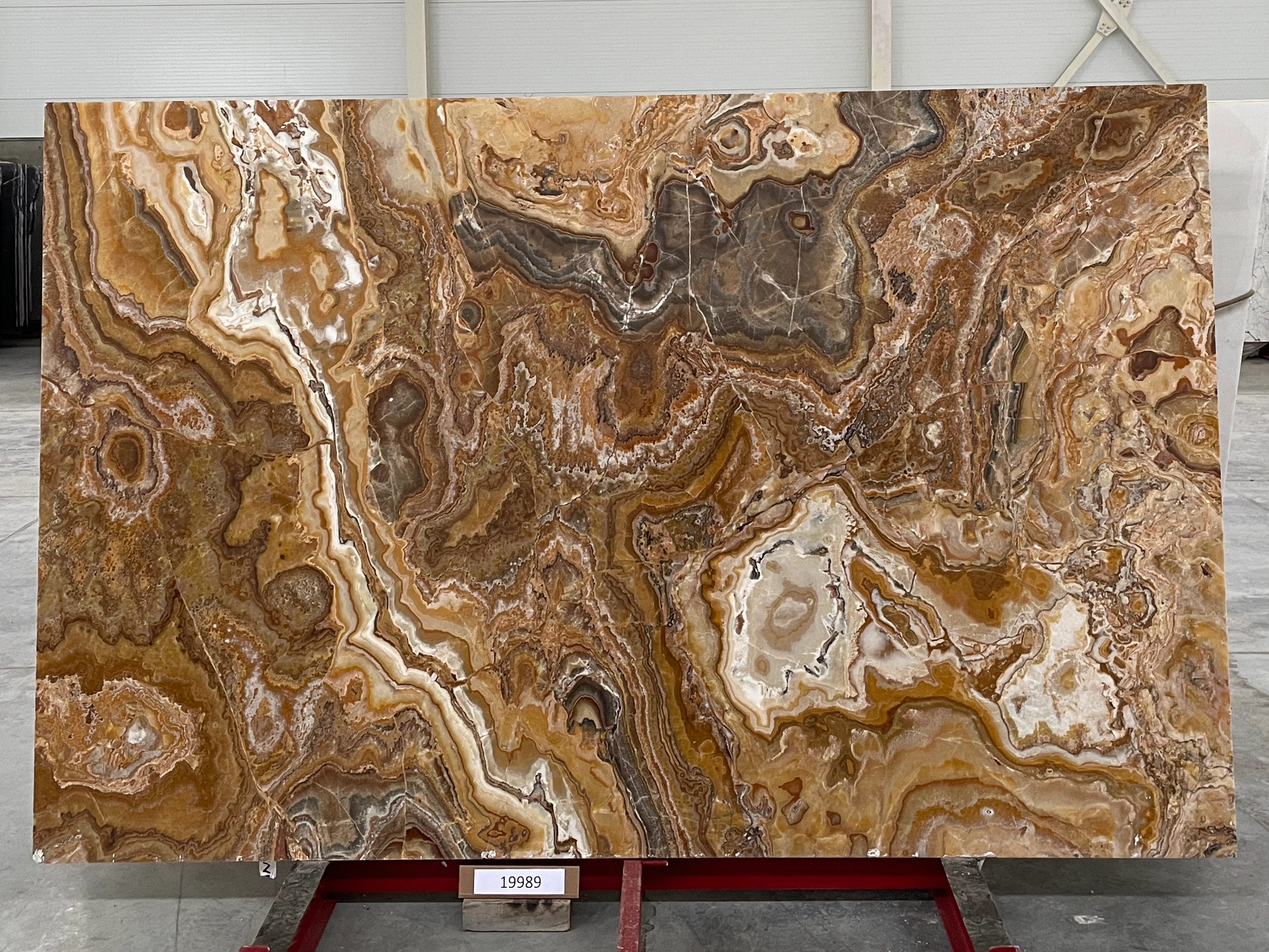 Слэб из оникса ONICE ROMANTIC BROWN полированный 2780x1780x20 мм, код 19989