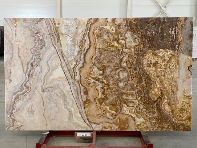 Слэб из оникса ONICE VIOLA полированный 2900x1750x20 мм, код 19751