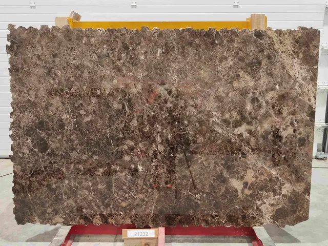 Слэб из мрамора EMPERADOR DARK полированный 2310x1503x30 мм, код 21232