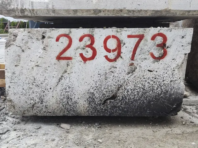 Травертин Блок из травертина CLASSIC LIGHT 2600x1300x650 мм, код 23973