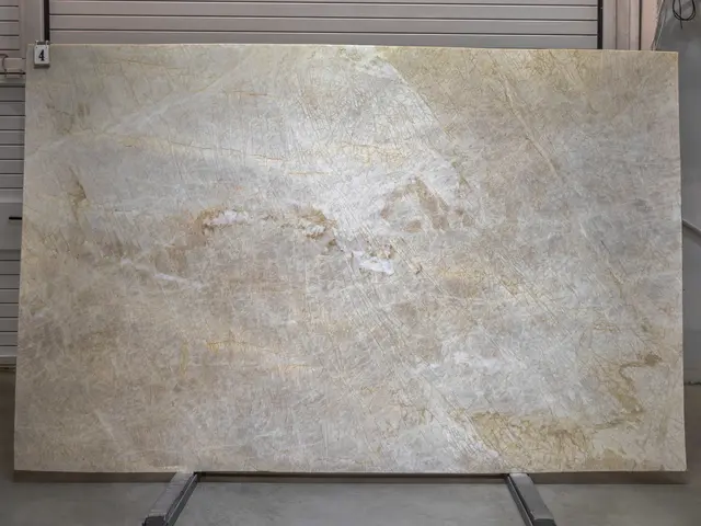 Слэб из кварцита TAJ MAKHAL матовый 2970x1900x20 мм, код 27567