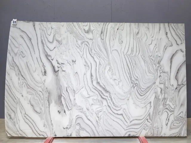 Слэб из мрамора AVALANCHE BRUNO полированный 2980x1860x20 мм, код 26329