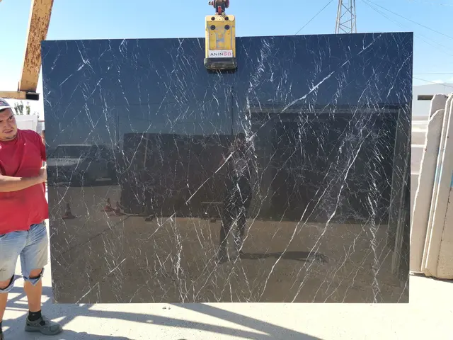 Слэб из мрамора NERO MARQUINA 2450x1800x20 мм, код 17653