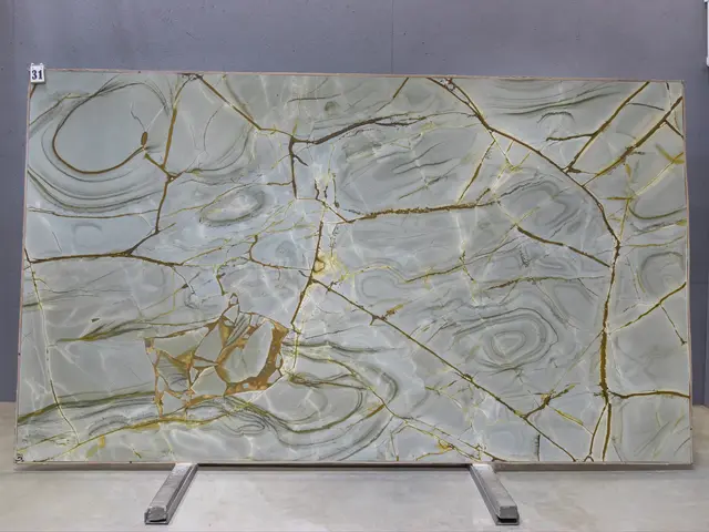 Слэб из кварцита BLUE ROMA 3370x1950x20 мм, код 26156