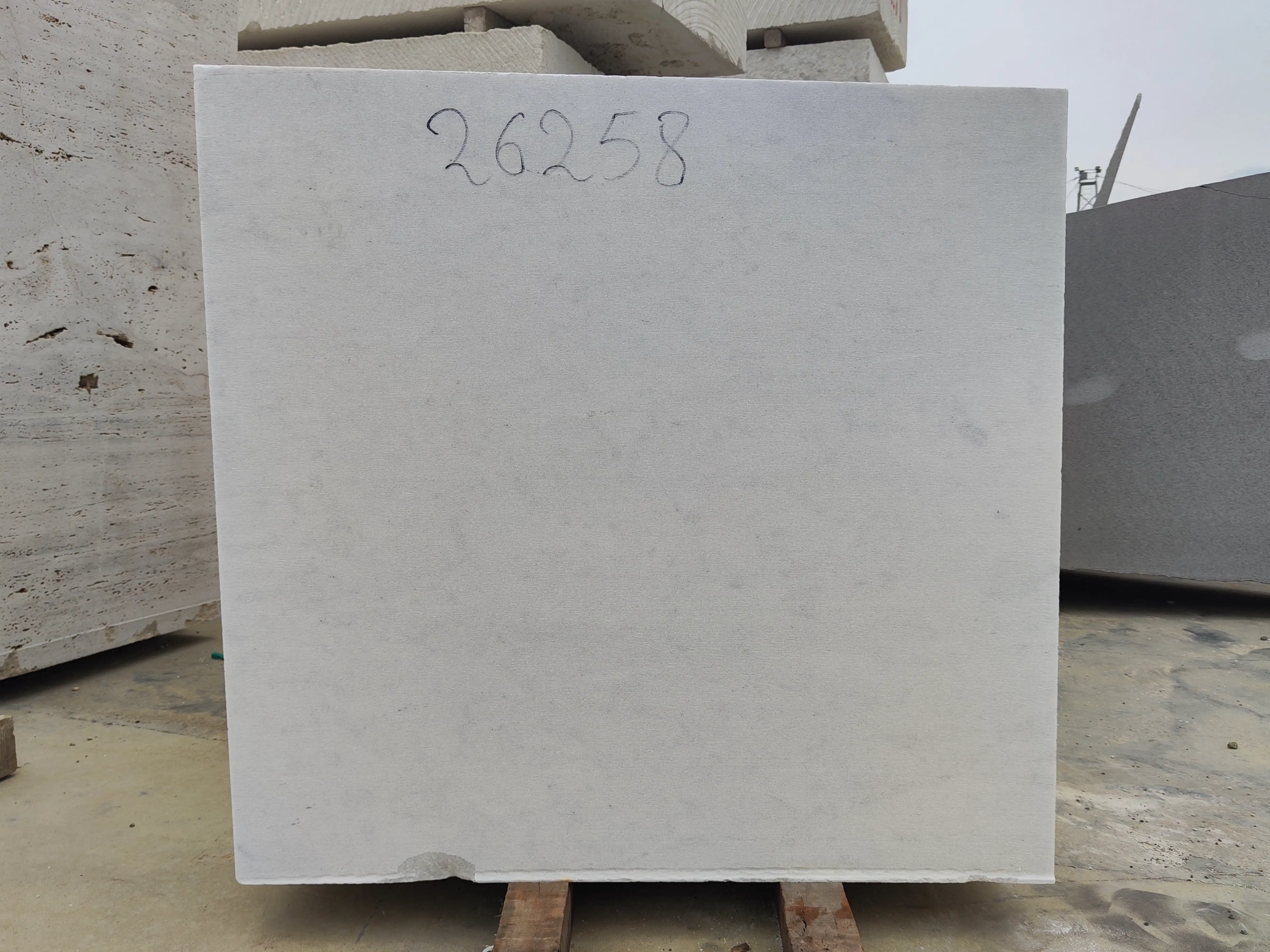 Мрамор Блок из мрамора KOELGA 1190x915x920 мм, код 26258