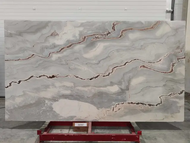 Слэб из мрамора PALISSANDRO ONICIATO полированный 3130x1720x20 мм, код 26947