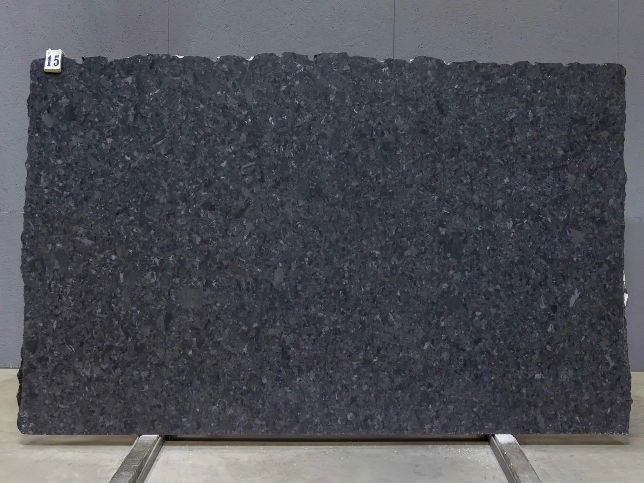 Слэб из гранита BROWN ANTIQUE LEATHER 2550x1550x30 мм, код 26458