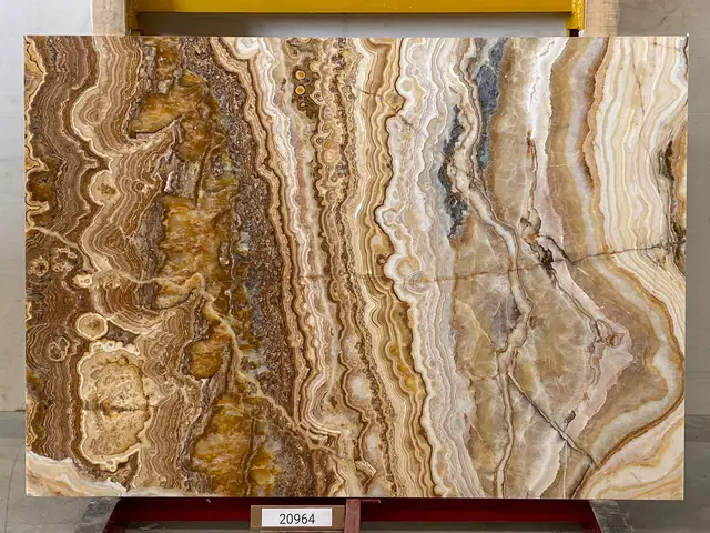 Слэб из оникса ONICE ROMANTIC BROWN полированный 2000x1400x20 мм, код 20964