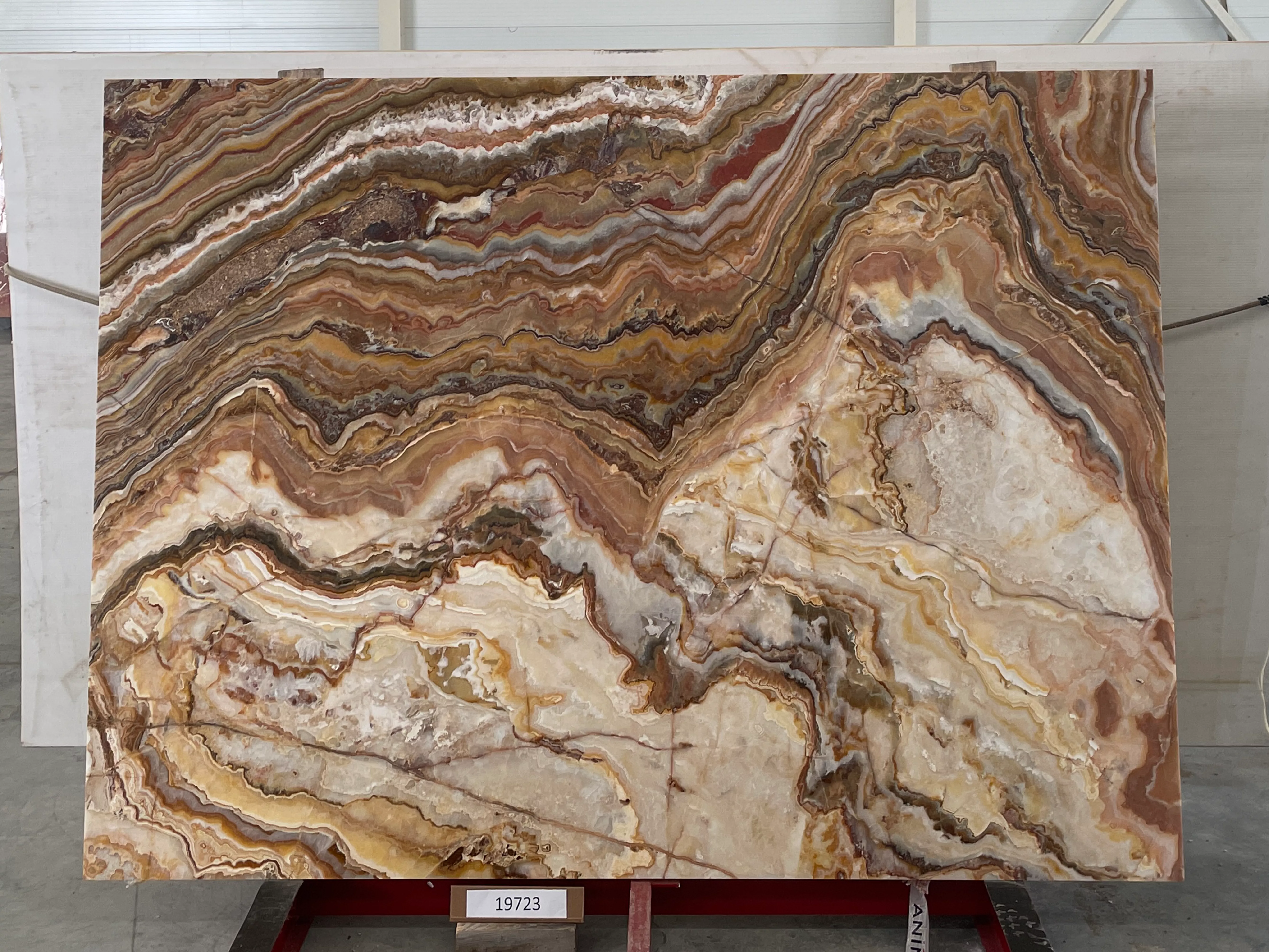 Слэб из оникса ONICE ROMANTIC BROWN полированный 2300x1700x20 мм, код 19723