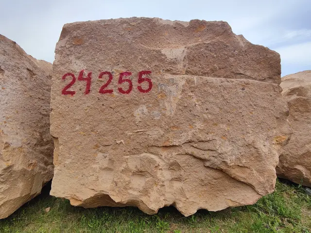 Туф Блок из туфа ANI 2050x1900x1500 мм, код 24255