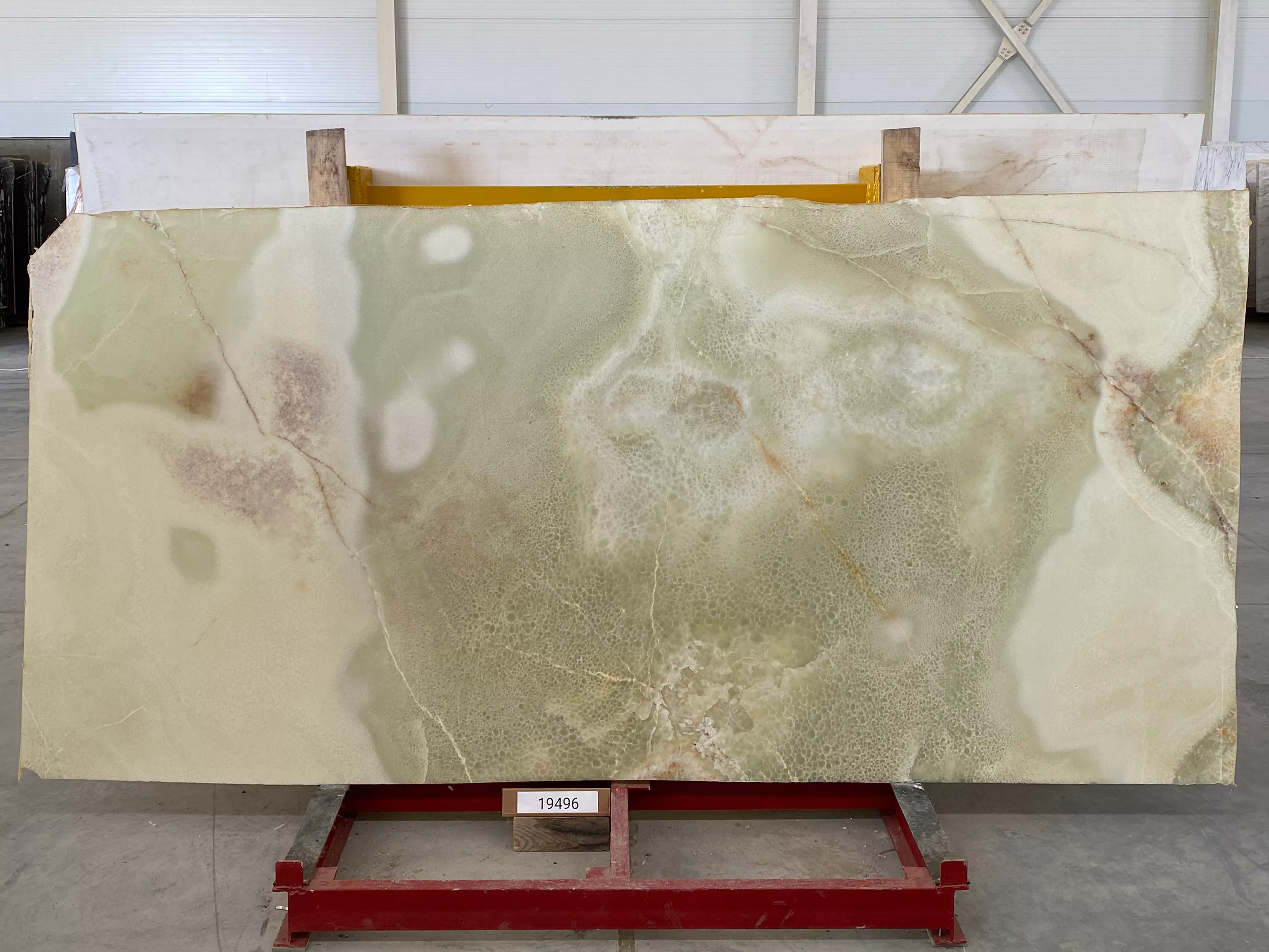 Слэб из оникса ONICE LIGHT GREEN полированный 3200x1450x20 мм, код 19496