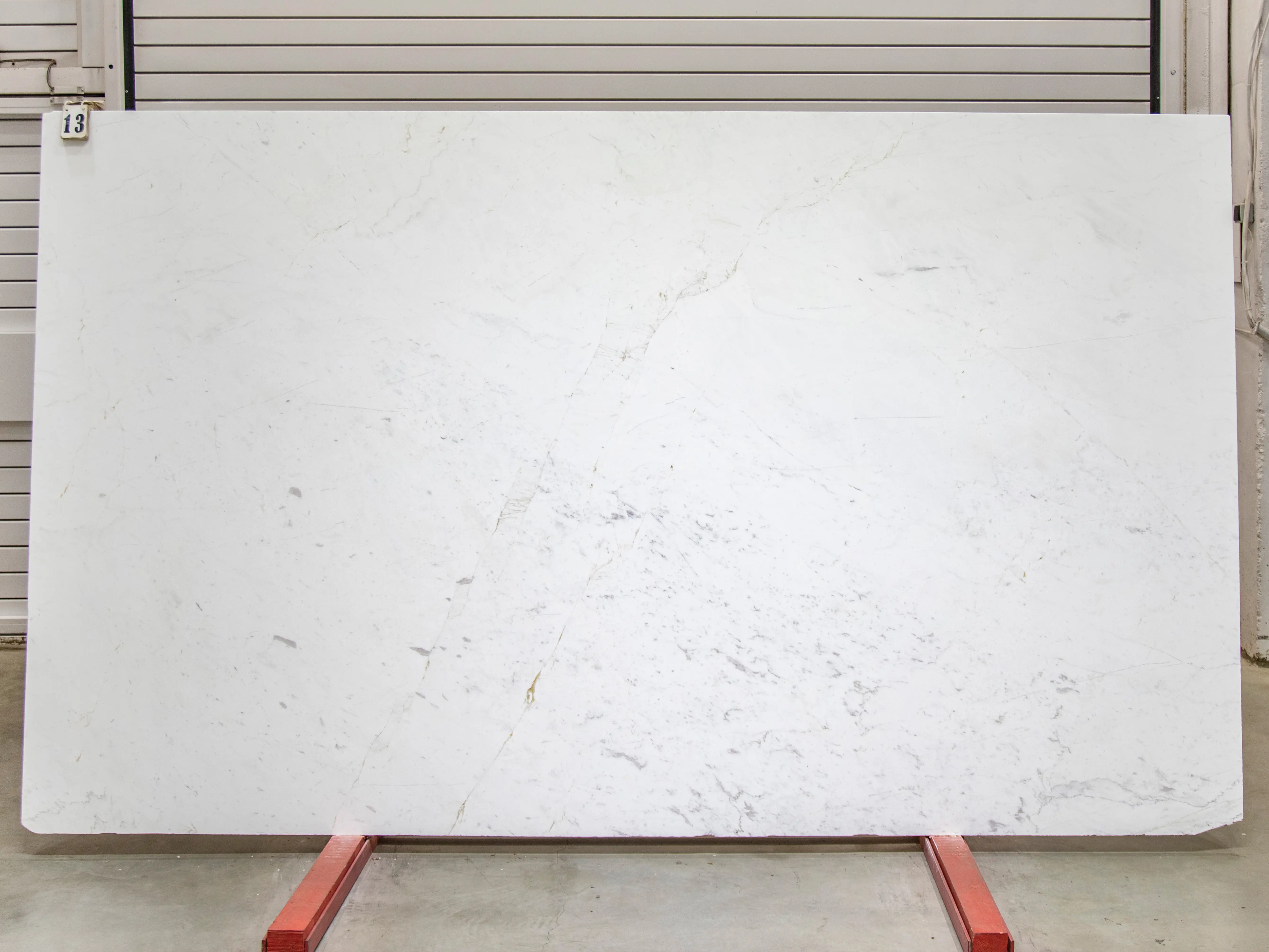 Слэб из мрамора PIRGON ALAS матовый 3050x1700x20 мм, код 25846