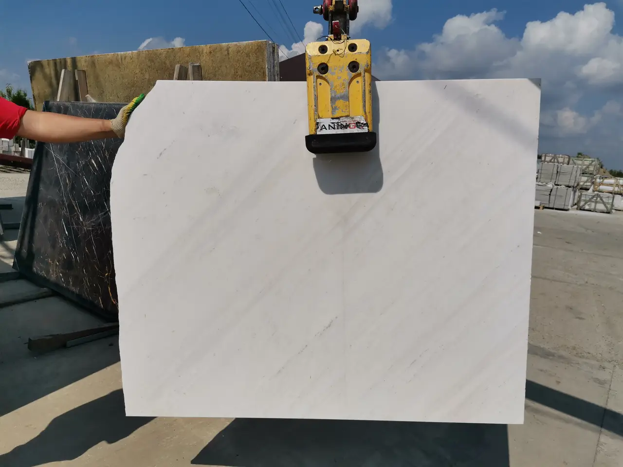 Полоса из мрамора PIRGON полированный 1250x620x30 мм, код 14522