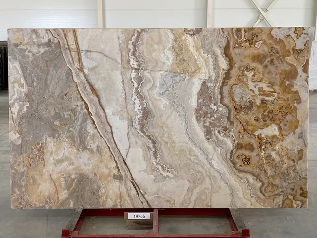 Слэб из оникса ONICE FIRE полированный 2900x1750x20 мм, код 19765