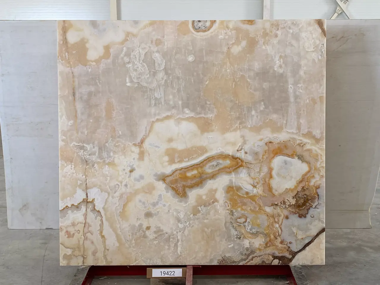 Слэб из оникса ONICE VIOLA полированный 1900x1750x20 мм, код 19422