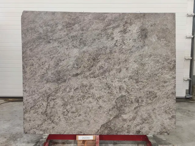 Слэб из мрамора TUNDRA BLUE полированный 2150x1730x18 мм, код 26590