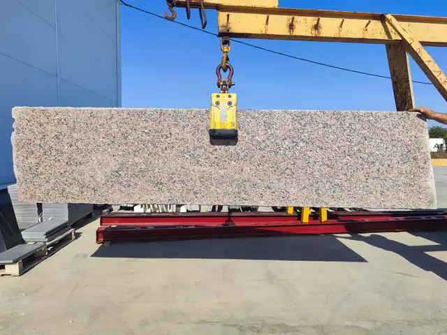 Полоса из гранита RED ASWAN полированный 3050x700x30 мм, код 22132