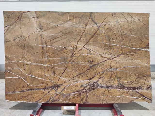 Слэб из мрамора BIDASAR GOLD полированный 3000x1850x30 мм, код 18852