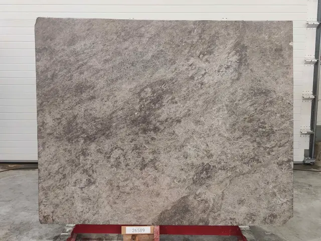 Слэб из мрамора TUNDRA BLUE полированный 2150x1730x18 мм, код 26589