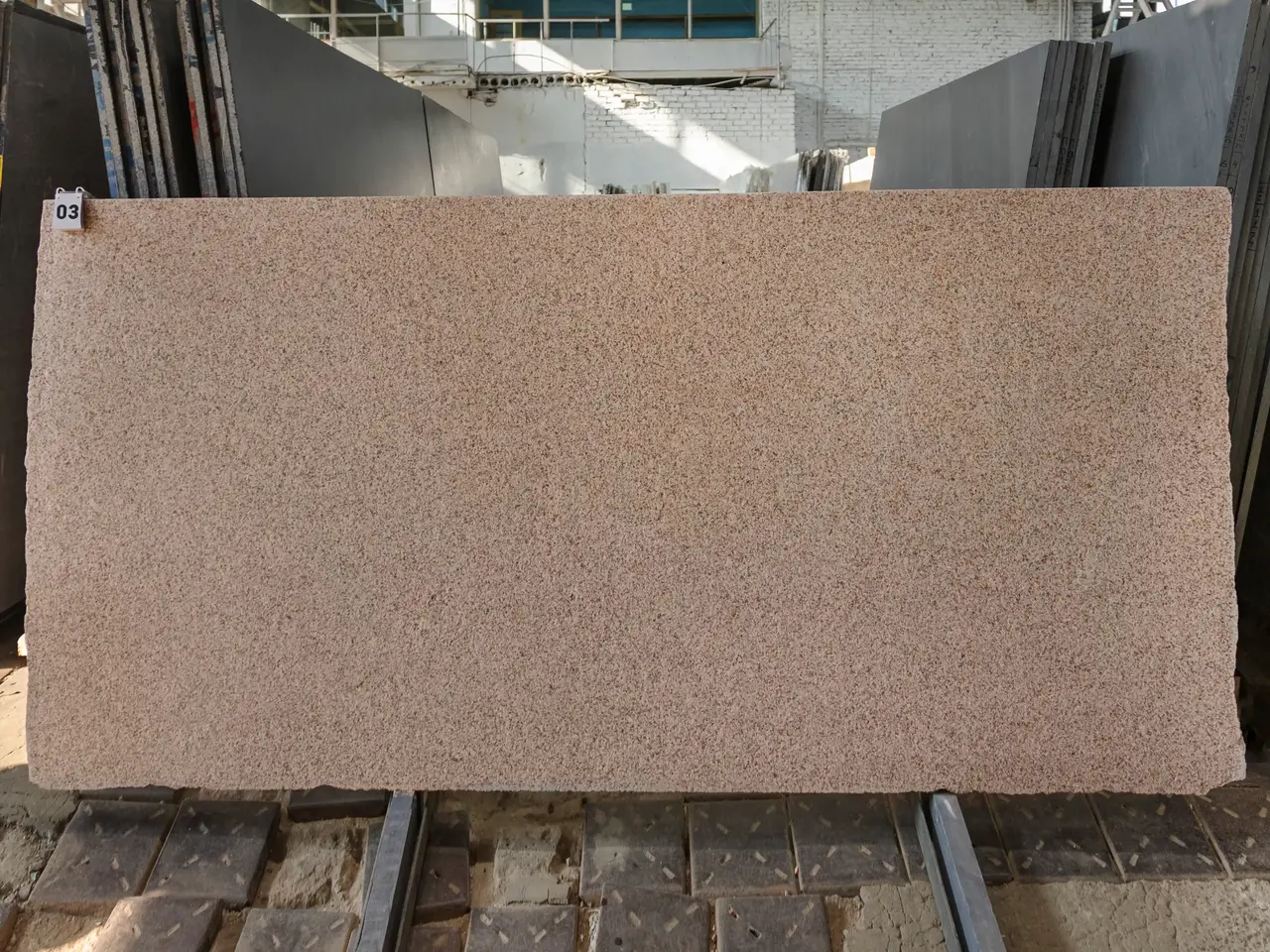 Слэб из гранита SUNSET GOLD 2750x1410x30 мм, код 28501