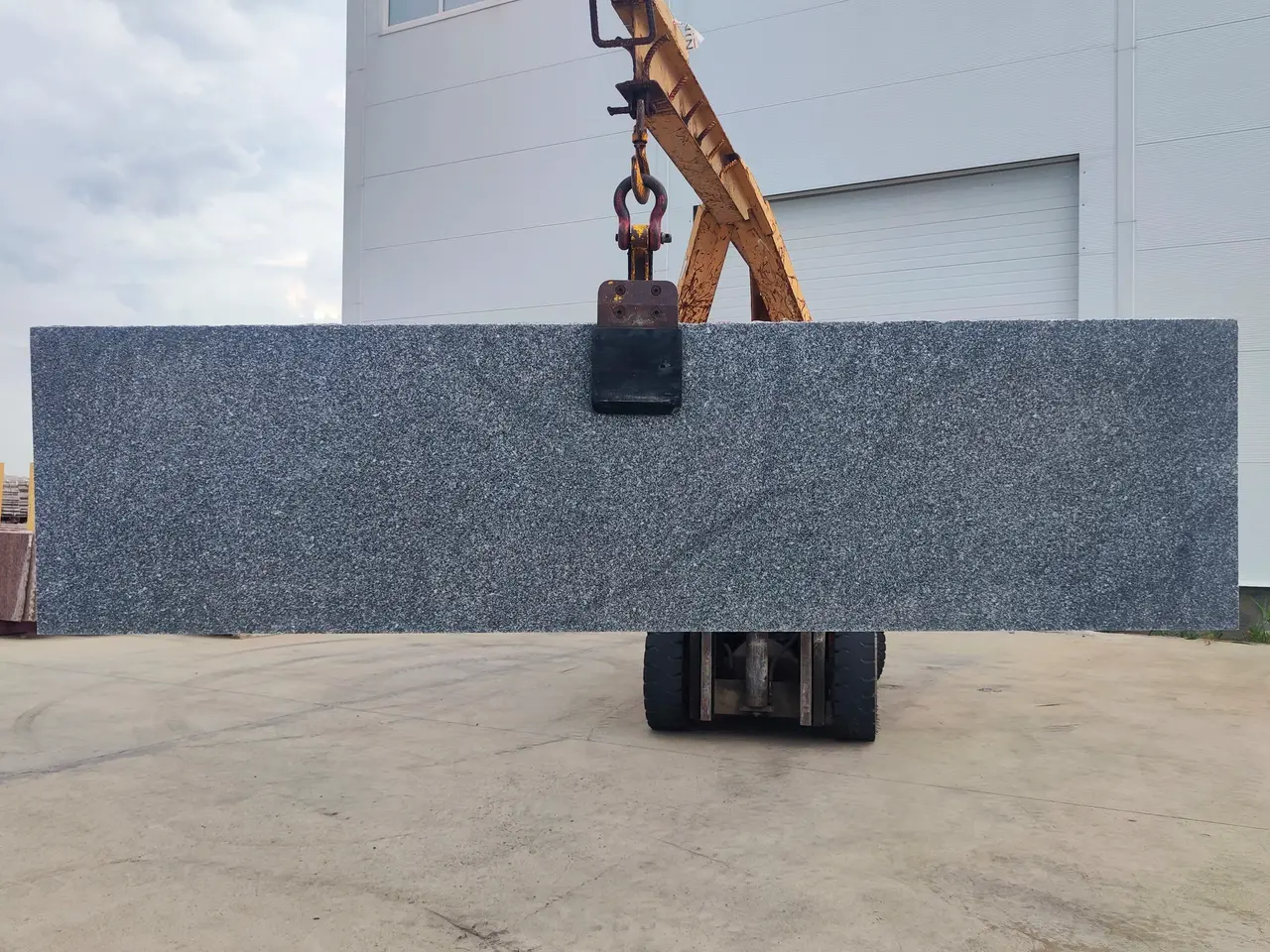 Полоса из гранита SESAM NEW полированный 2820x720x20 мм, код 25448