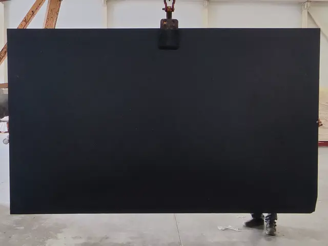 Слэб из гранита ABSOLUTE BLACK LEATHER 3400x1990x30 мм, код 21799