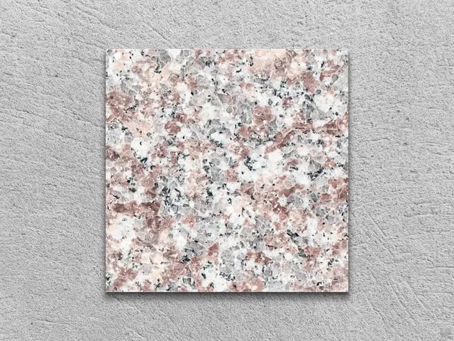 Слэб из гранита BAINBROOK BROWN 100x100x20 мм, код 2534