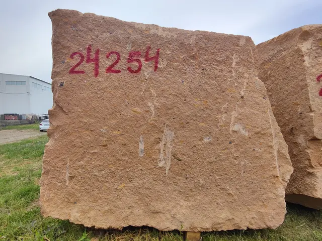 Туф Блок из туфа ANI 1850x1800x1700 мм, код 24254