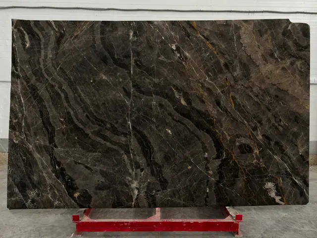 Слэб из мрамора SAINT PELAGIA полированный 3010x1860x20 мм, код 24510