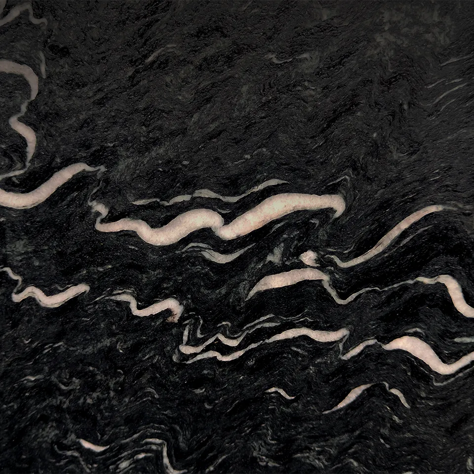 Гранит LAGUNA BLACK LEATHER полированный