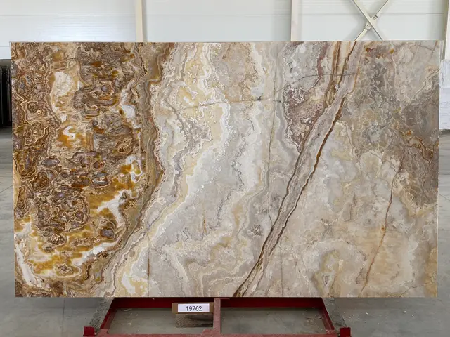 Слэб из оникса ONICE VIOLA полированный 2900x1750x20 мм, код 19762