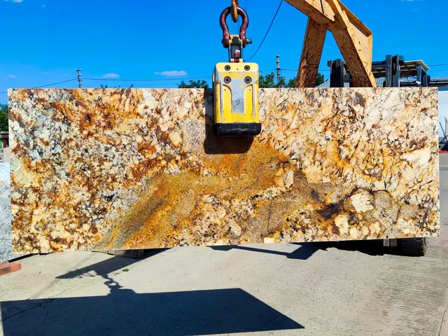 Полоса из гранита DELICATUS GOLD полированный 1950x710x20 мм, код 25144