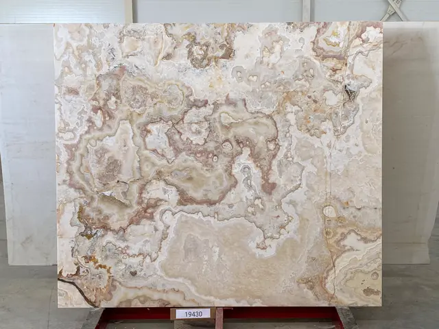 Слэб из оникса ONICE VIOLA полированный 2000x1750x20 мм, код 19430